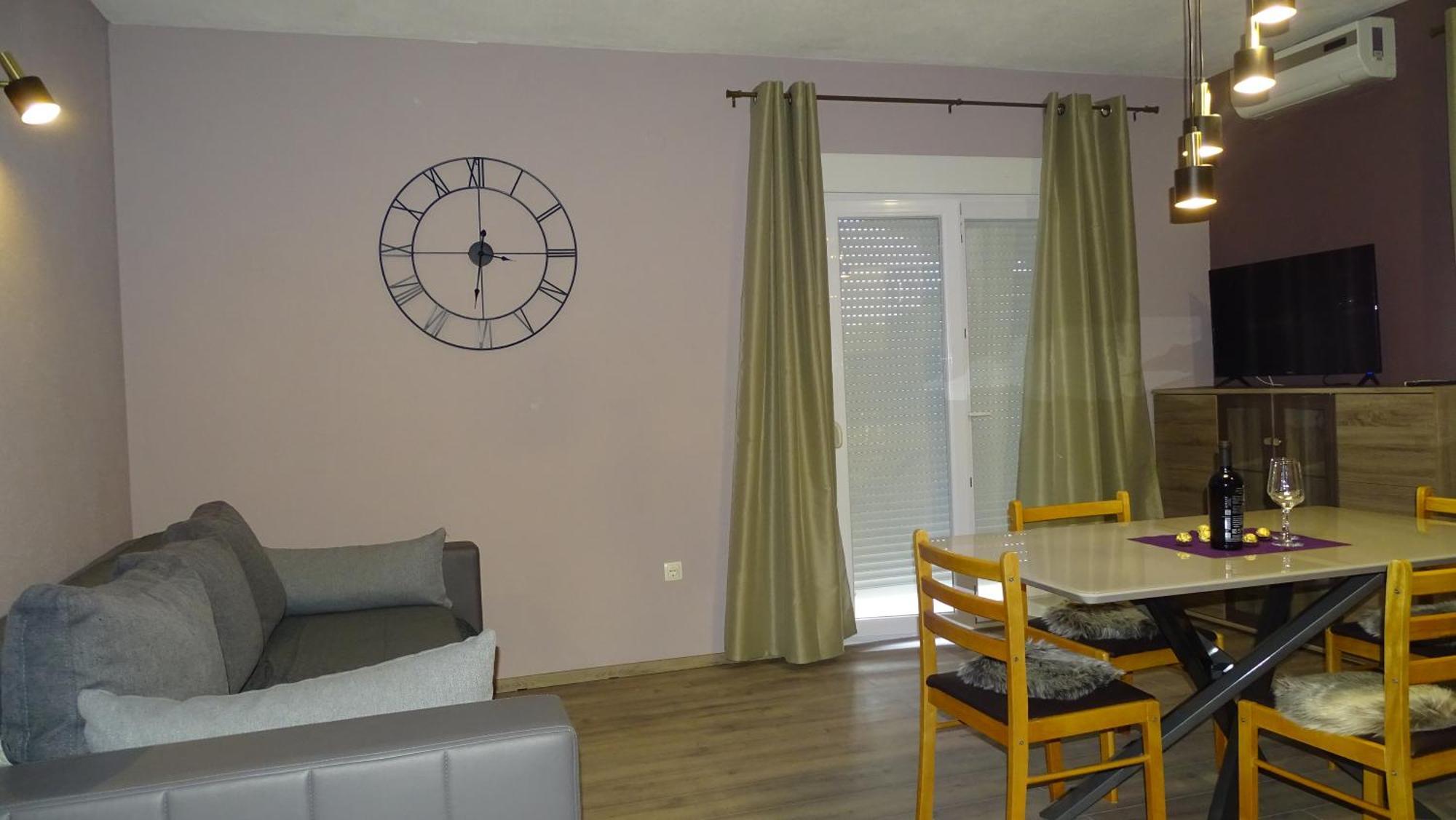 Apartments Luna Sukosan Luaran gambar