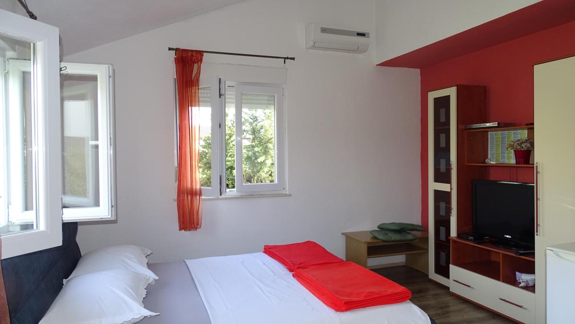 Apartments Luna Sukosan Luaran gambar