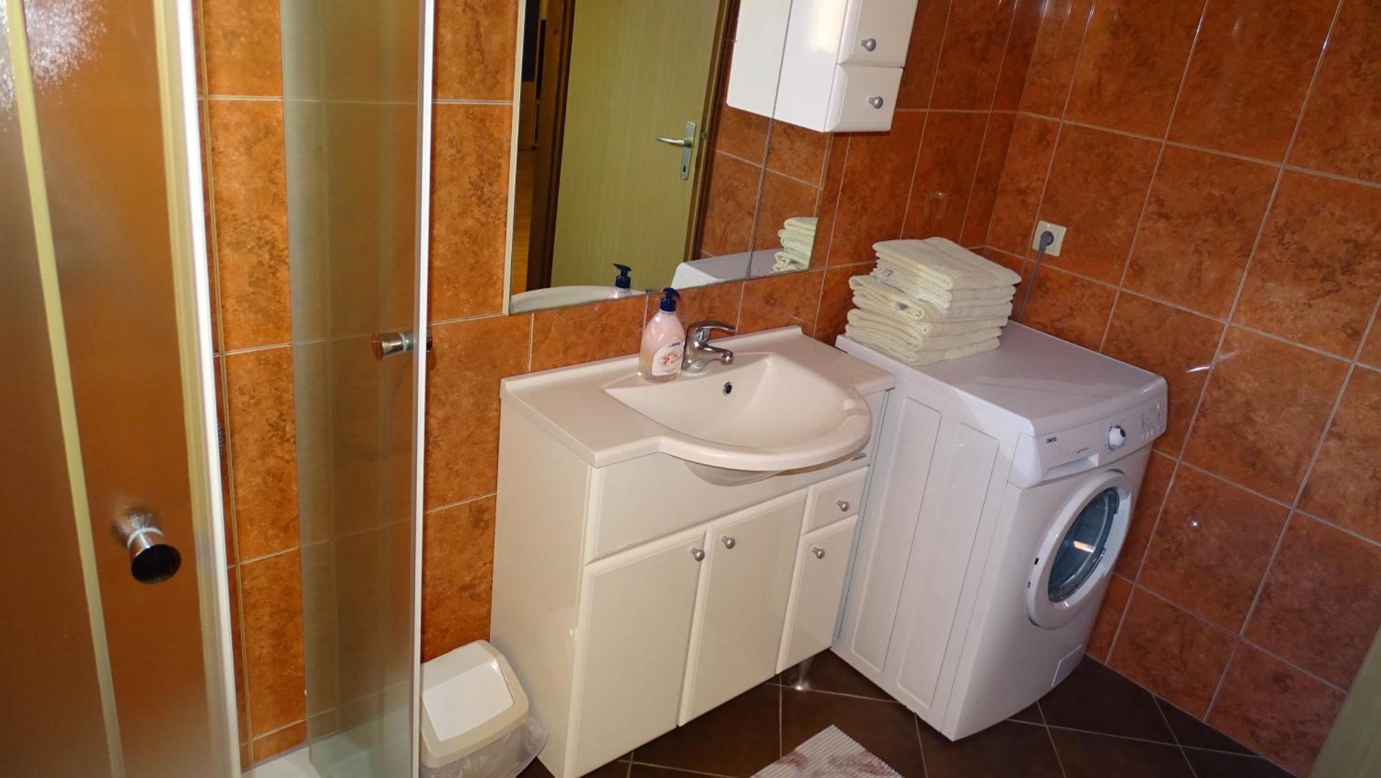 Apartments Luna Sukosan Luaran gambar