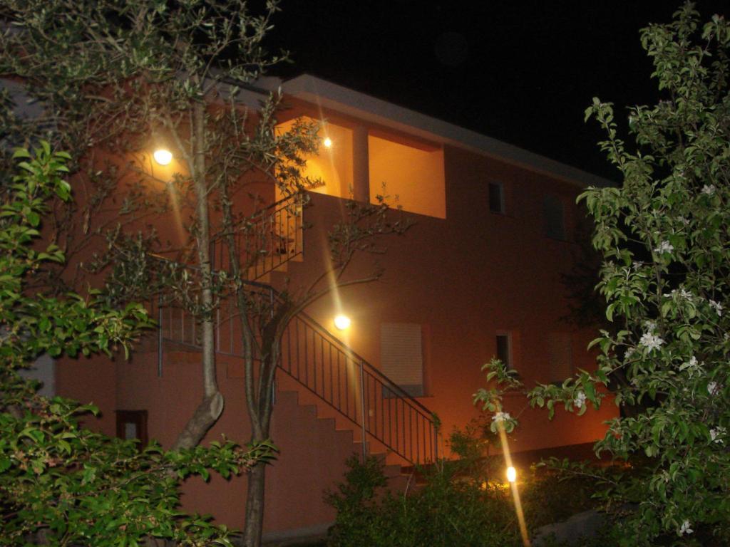 Apartments Luna Sukosan Luaran gambar